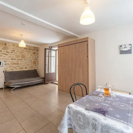Studio Tout Confort Au Ventoux Malaucene Exterior photo